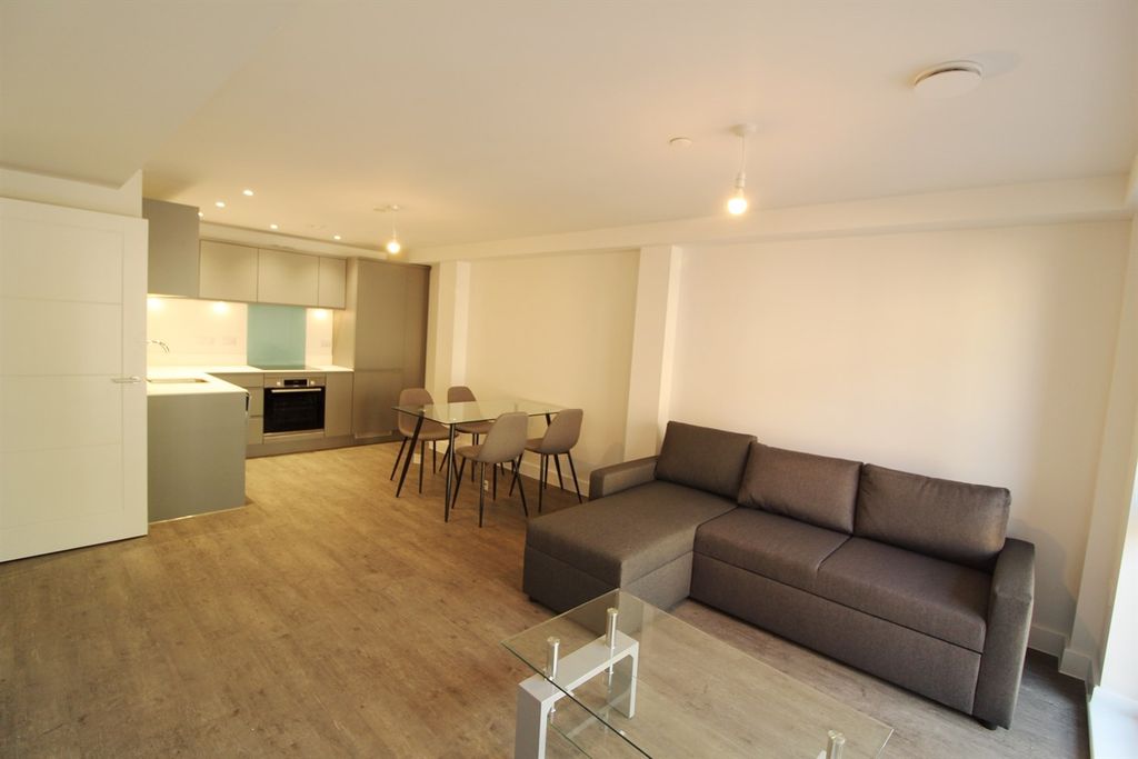 Property photo 3 of 7 Living Area