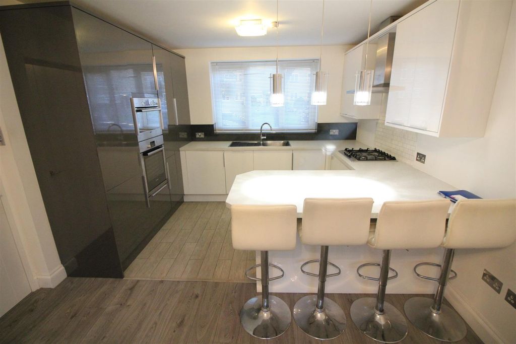Property photo 1 of 10 Fc6D8Efe-14Bf-4C3E-9Ff8-8E85B7C2F031.Jpeg