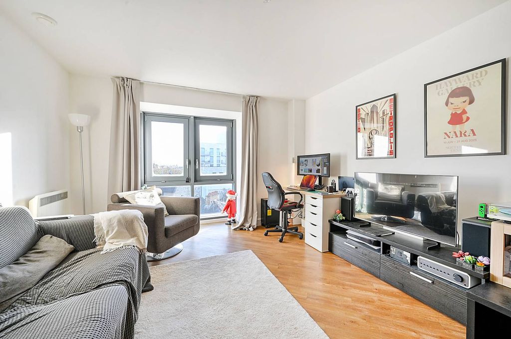 Property photo 2 of 7