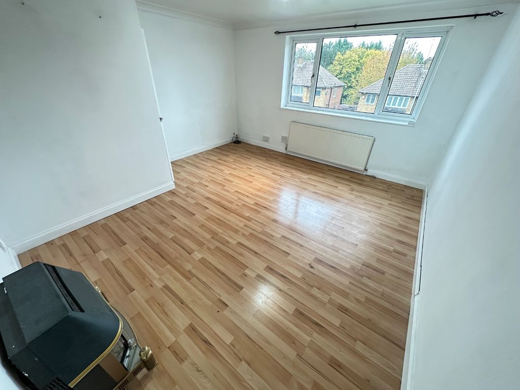 Property photo 2 of 9 4616481