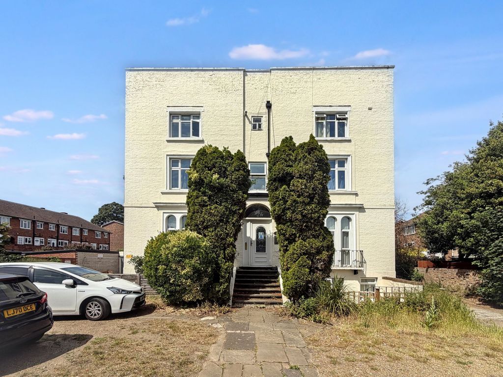 Property photo 1 of 6