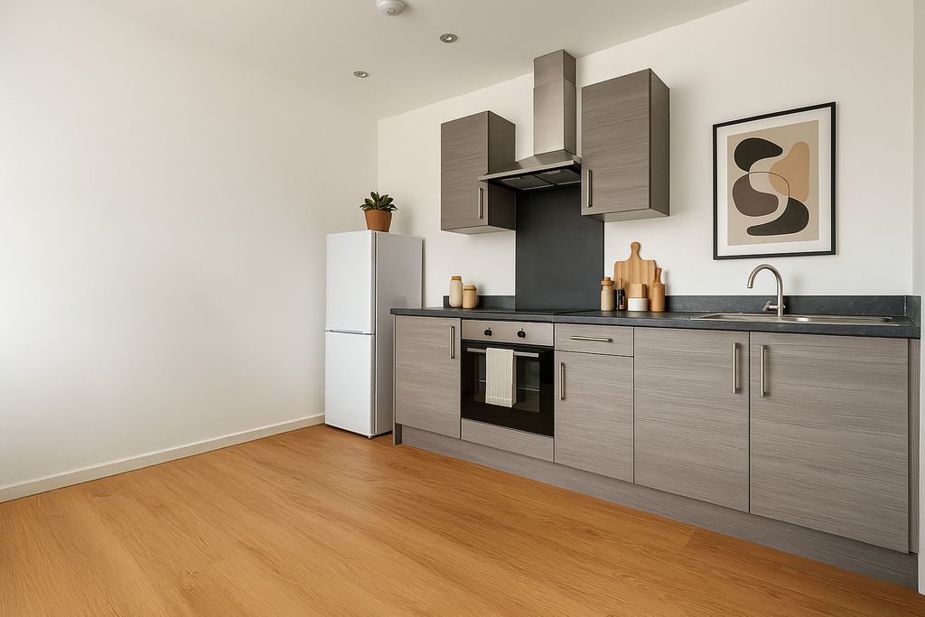 Property photo 3 of 6 Img_284_13_Original