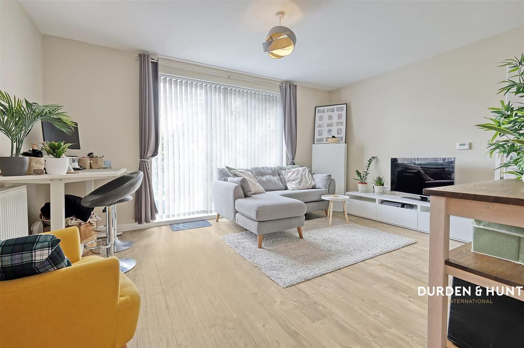 Property photo 3 of 15 Thistle House