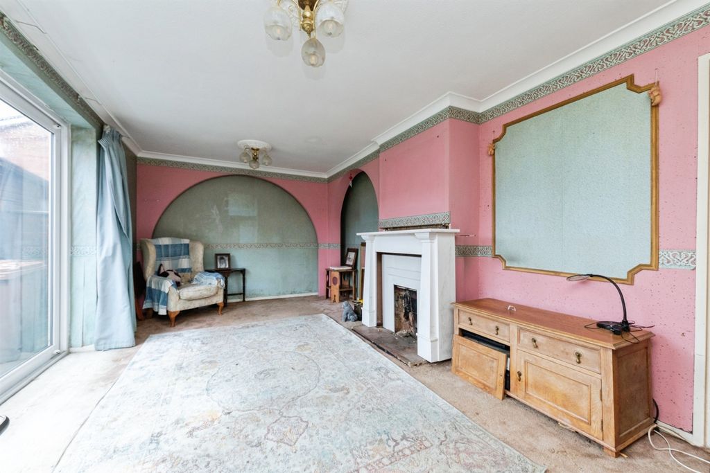 Property photo 2 of 15