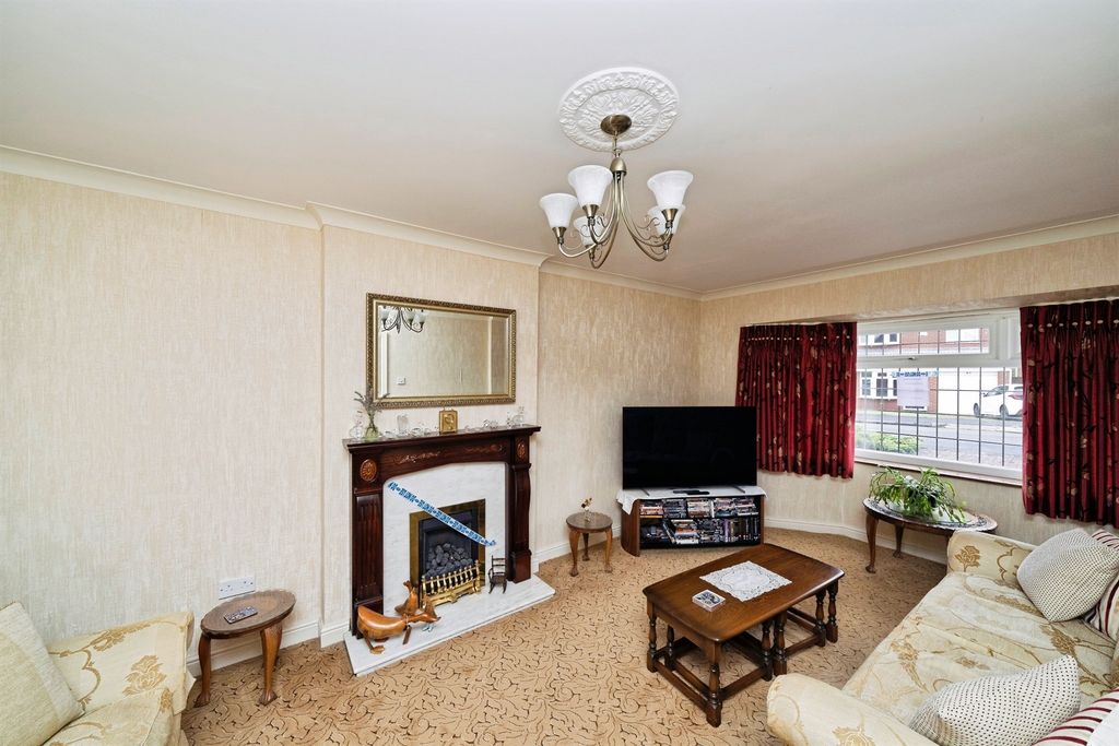 Property photo 3 of 14