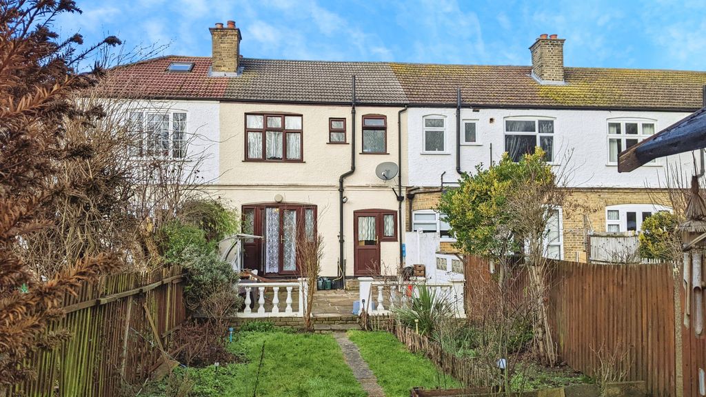 Property photo 1 of 9 Garden