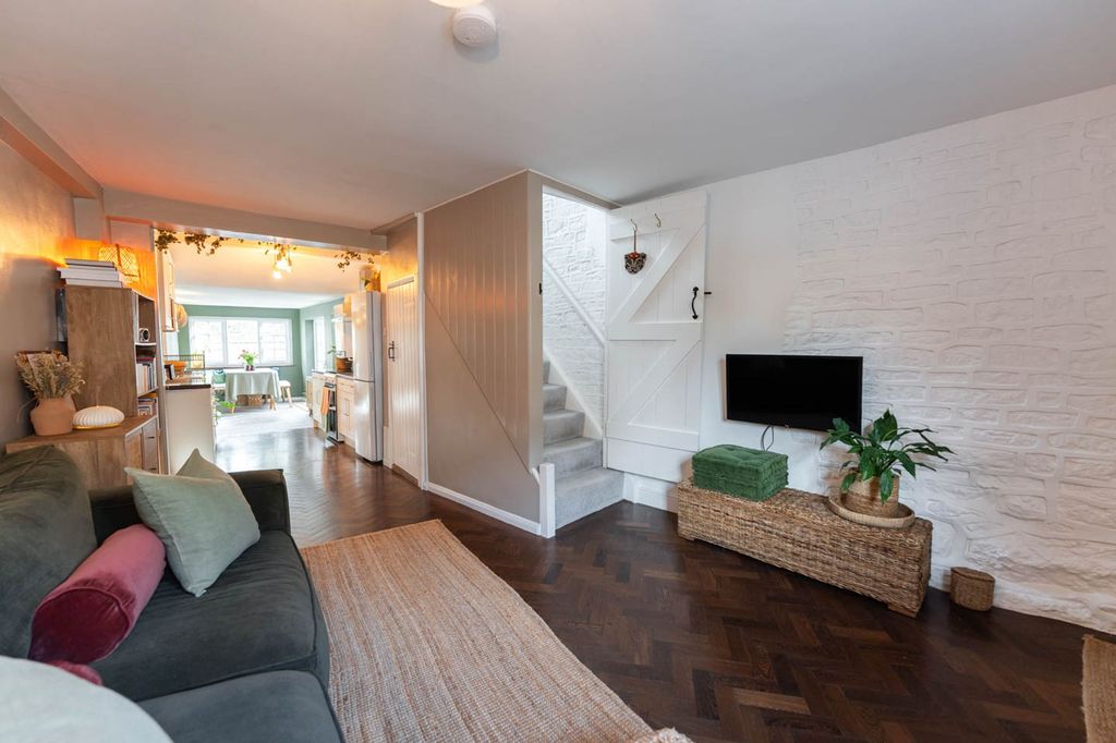 Property photo 3 of 26