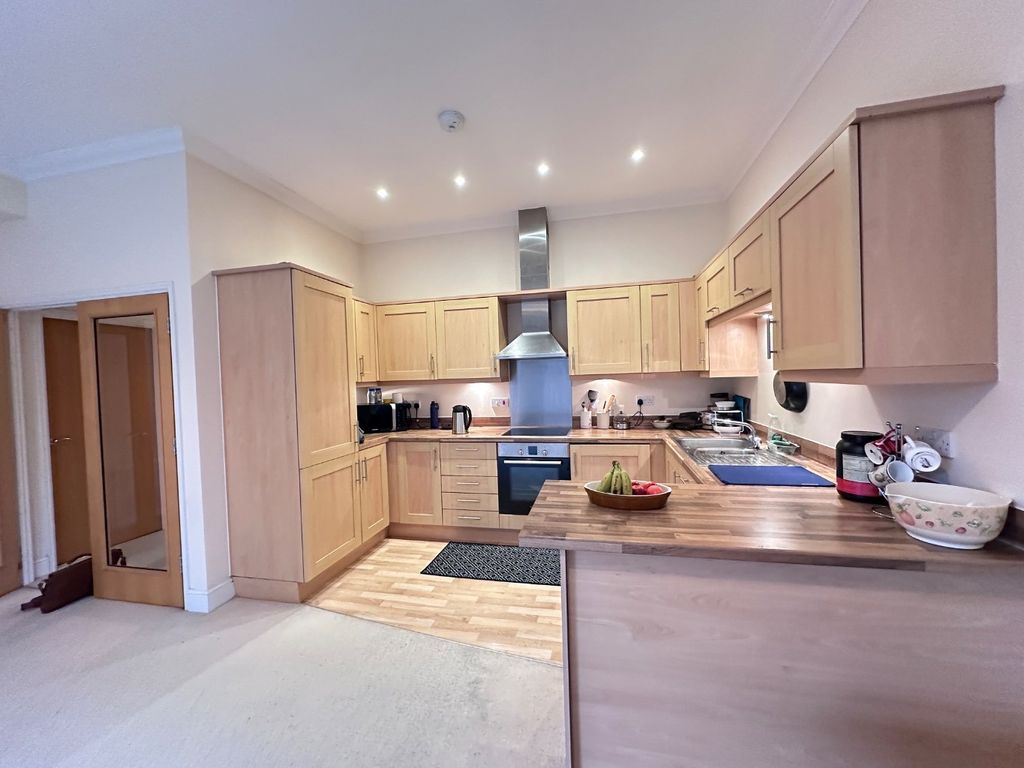 Property photo 2 of 9 4664021