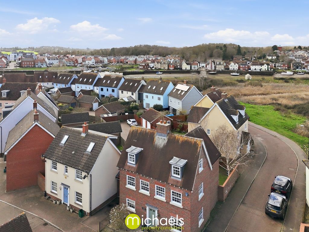 Property photo 2 of 30