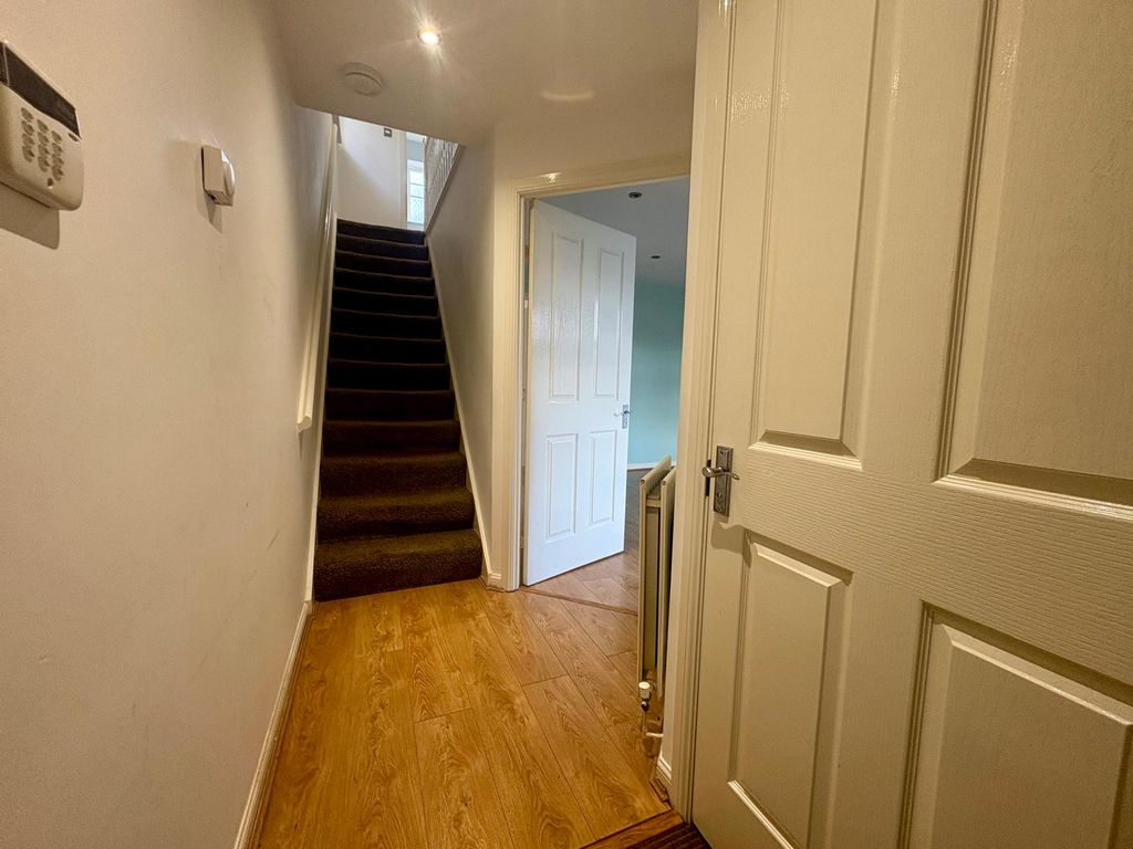 Property photo 3 of 23