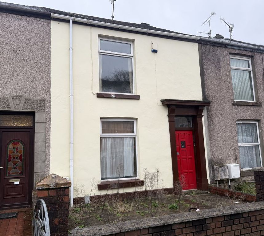 Property photo 1 of 28