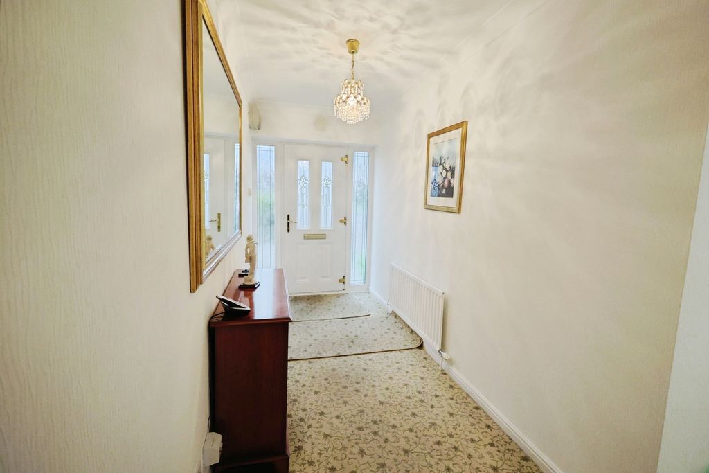 Property photo 2 of 25 Pbox-Img.Jpg