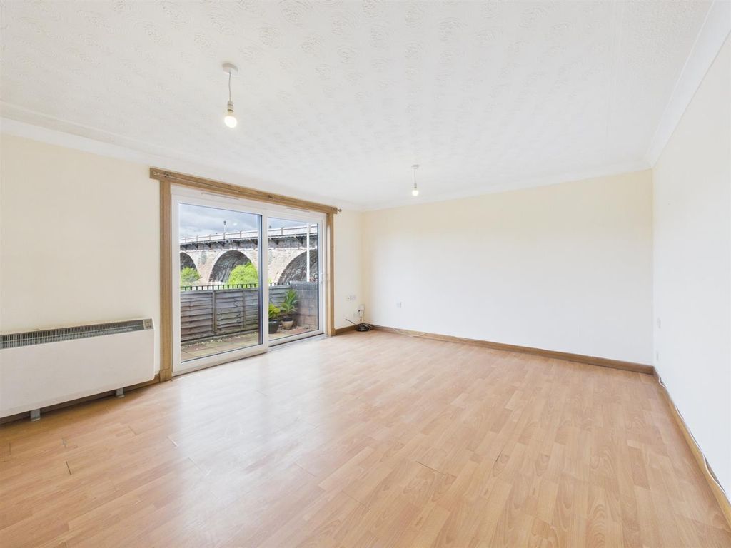 Property photo 3 of 23 Cam03924G0-Pr0041-Still005.Jpg