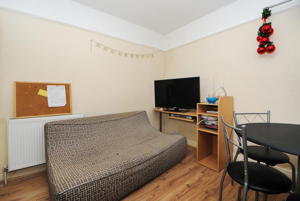 Property photo 3 of 7 Internal View