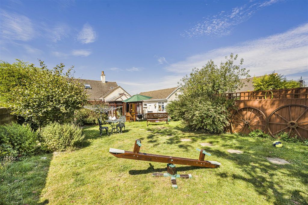 Property photo 3 of 24