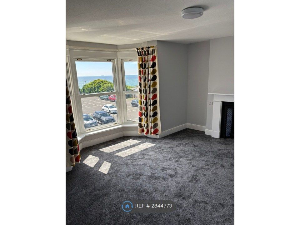 Property photo 2 of 26
