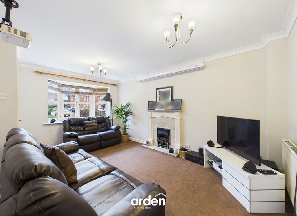 Property photo 3 of 11