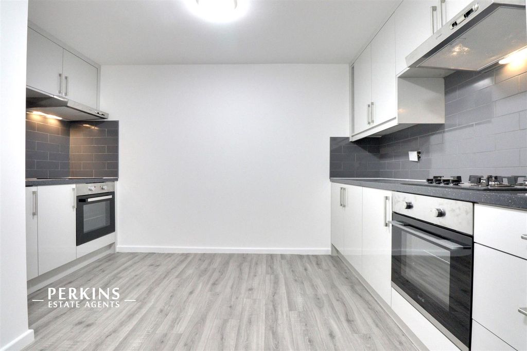 Property photo 3 of 4 Kitchen.Jpg