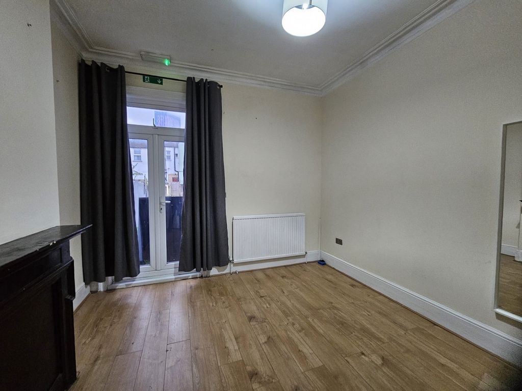 Property photo 2 of 9 Not Specified