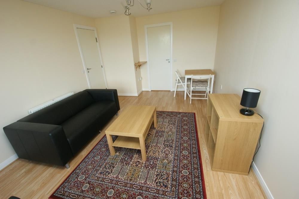 Property photo 1 of 6 Lounge