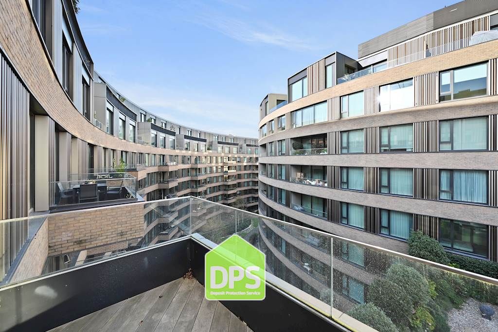 Property photo 2 of 15 01-Ec10Gcscl - Flat 606 6 Wood Crescent - Balcony