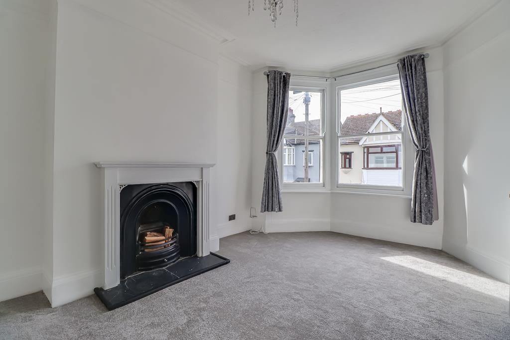 Property photo 2 of 21 Lounge