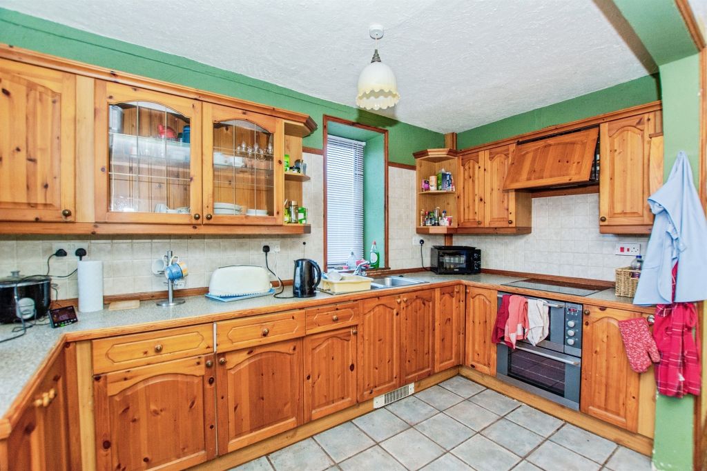 Property photo 3 of 21