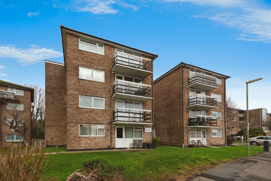 Property photo 3 of 16