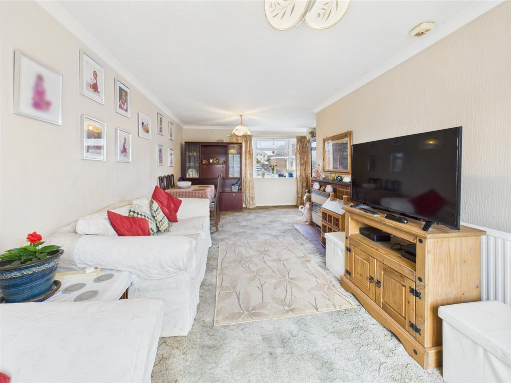 Property photo 3 of 12 Cam04907G0-Pr0188-Still009.Jpg