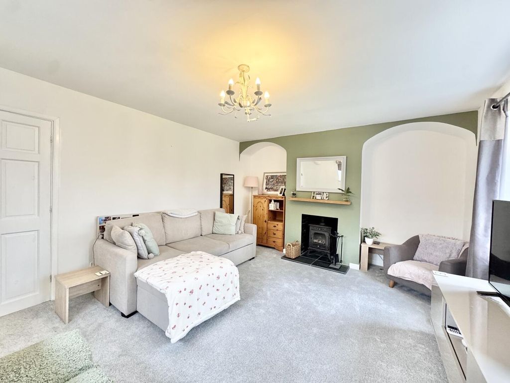 Property photo 3 of 16 Living Room