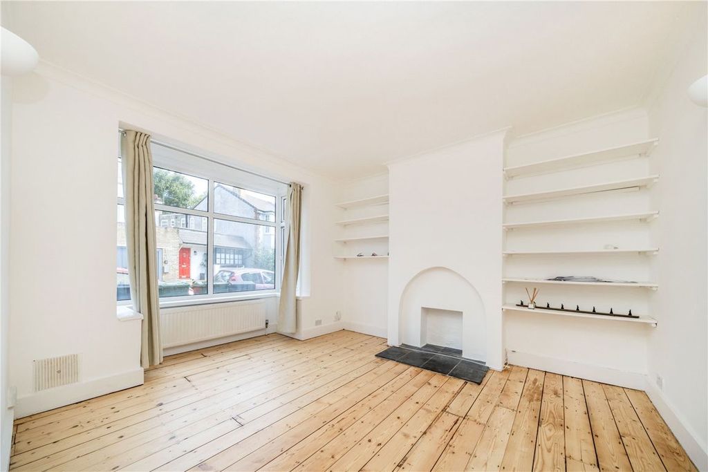 Property photo 1 of 8