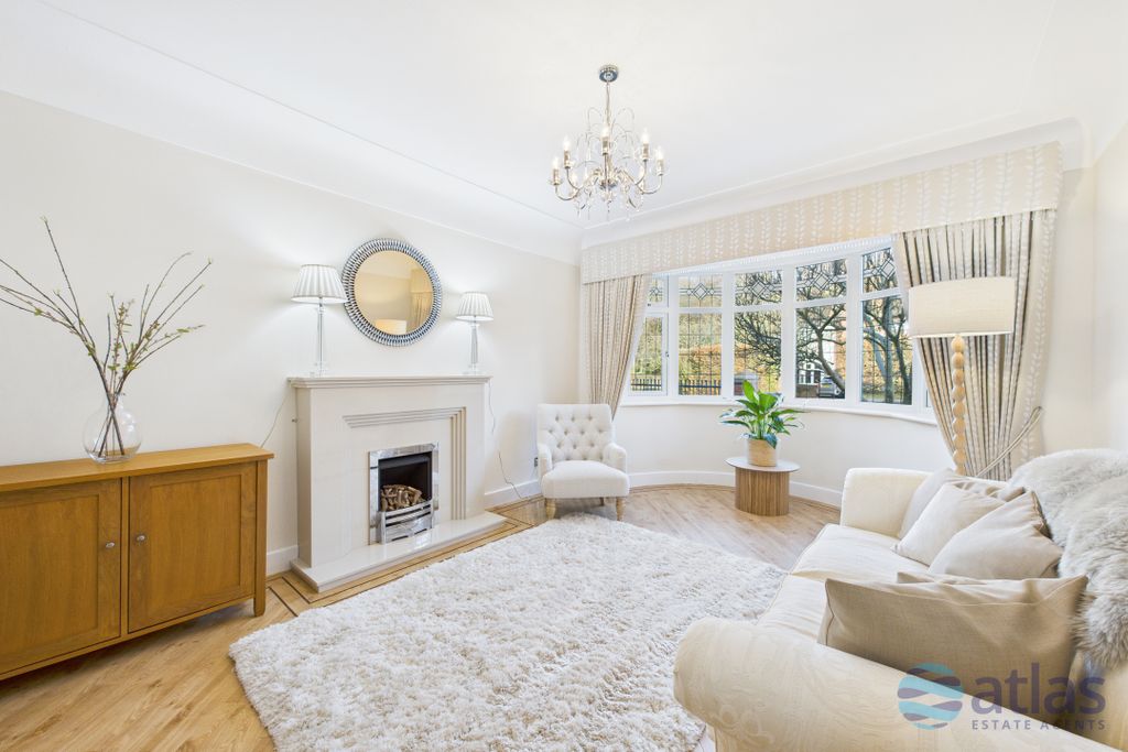 Property photo 3 of 32 Property Image