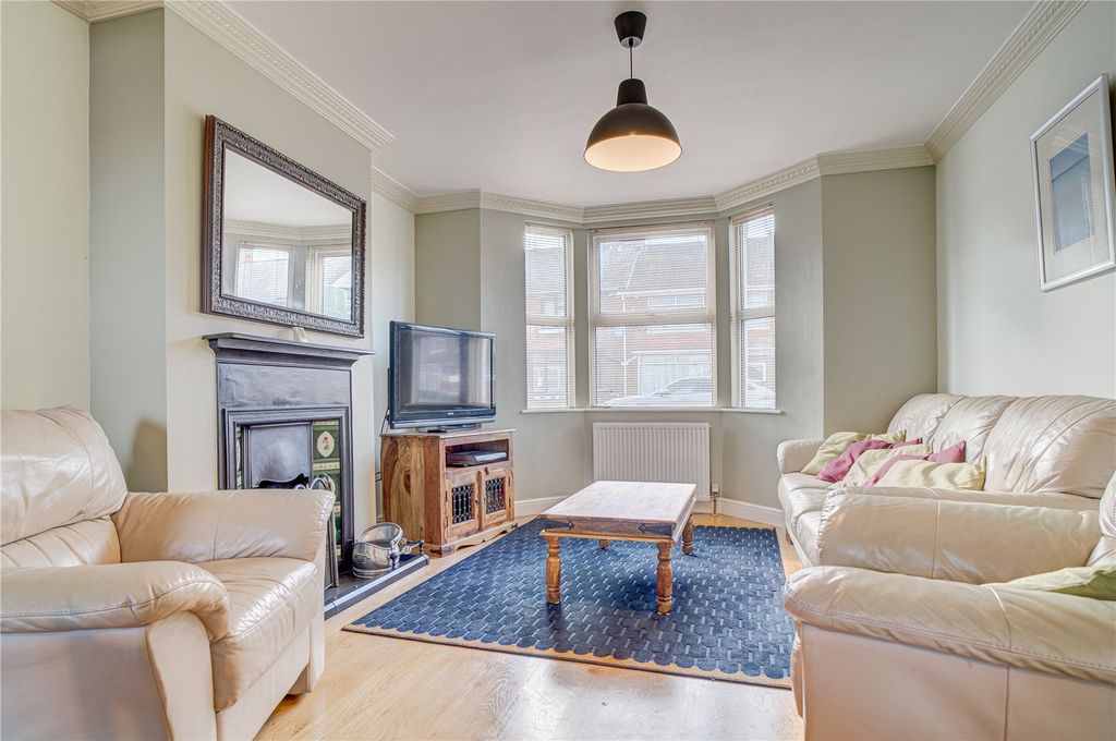 Property photo 2 of 11 Reception Room