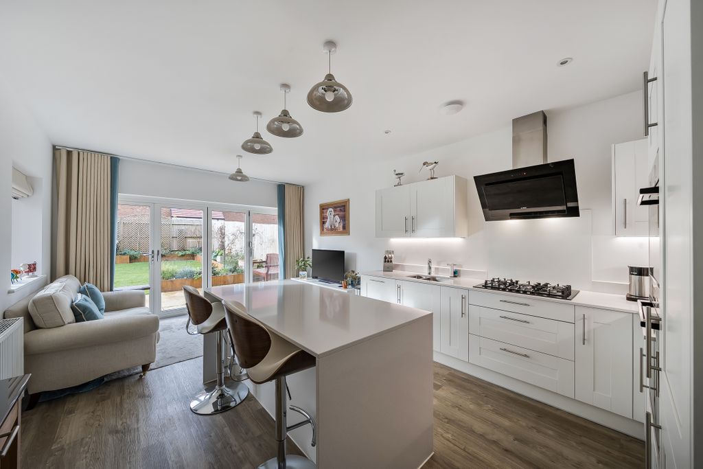 Property photo 3 of 23 138286276928446Dbc9B8