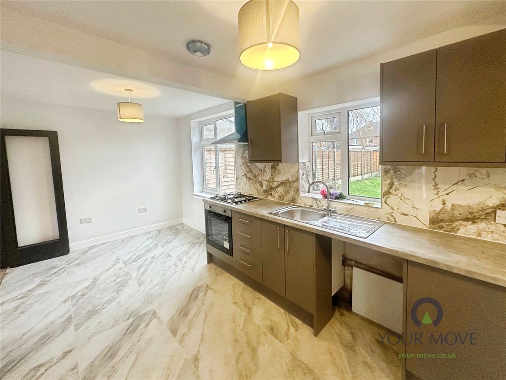 Property photo 3 of 15 Kitchen Area