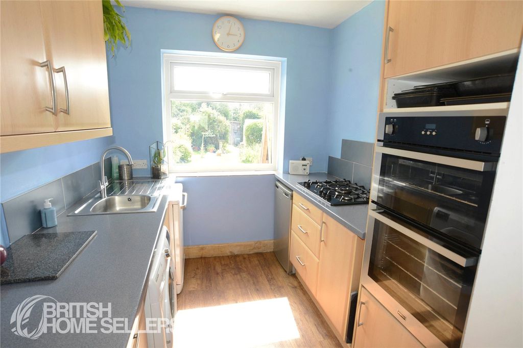 Property photo 3 of 31 Picture No. 23