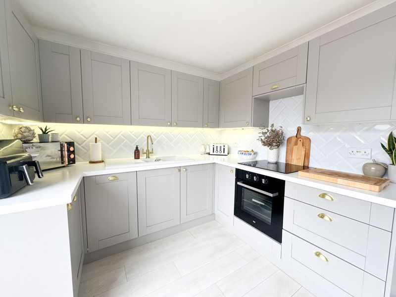 Property photo 3 of 19 Kitchen View 2