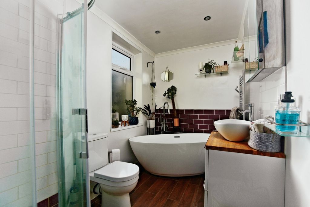 Property photo 3 of 17 Pbox-Img.Jpg