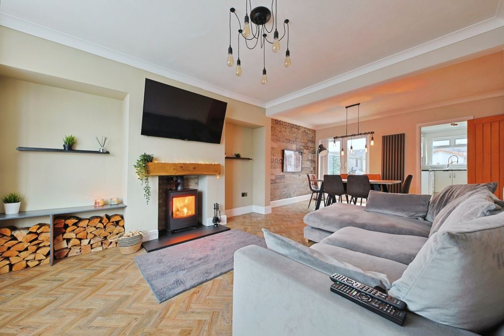 Property photo 2 of 15 4805536