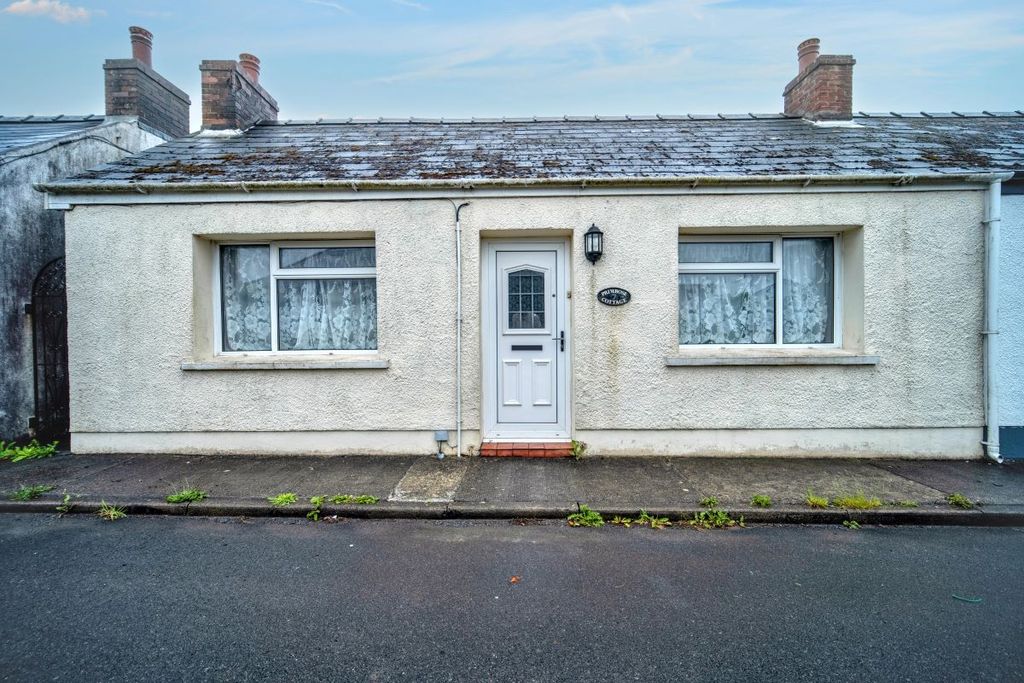 Property photo 3 of 14