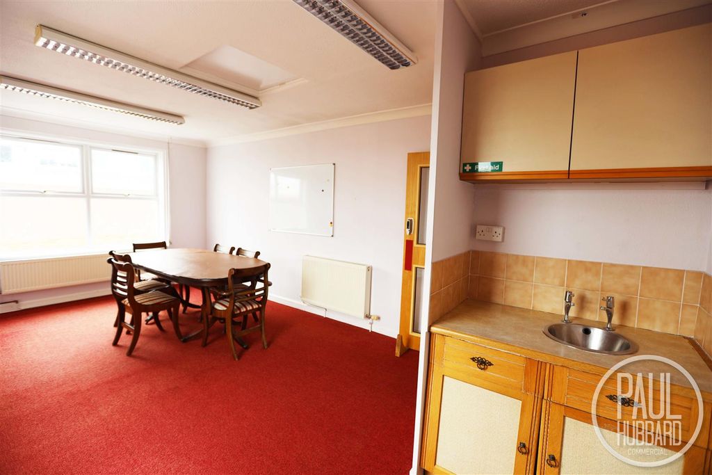Property photo 3 of 8 2J5A8830.Jpg
