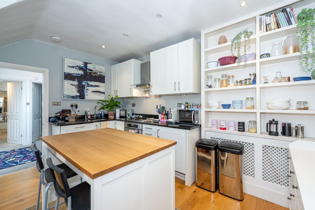 Property photo 1 of 19 5190271