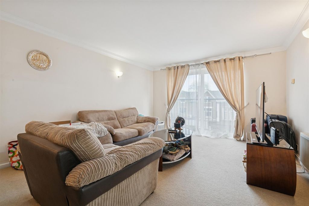 Property photo 2 of 10 23 Viscount Point, 199 The Broadway, Sw19 Receptio