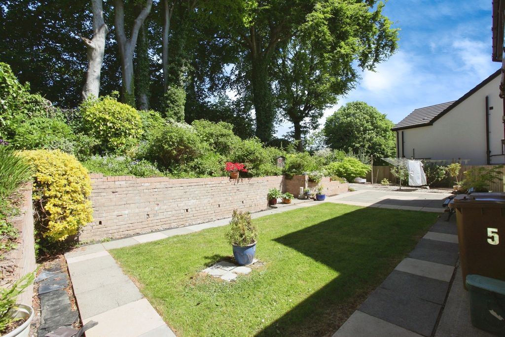 Property photo 3 of 26