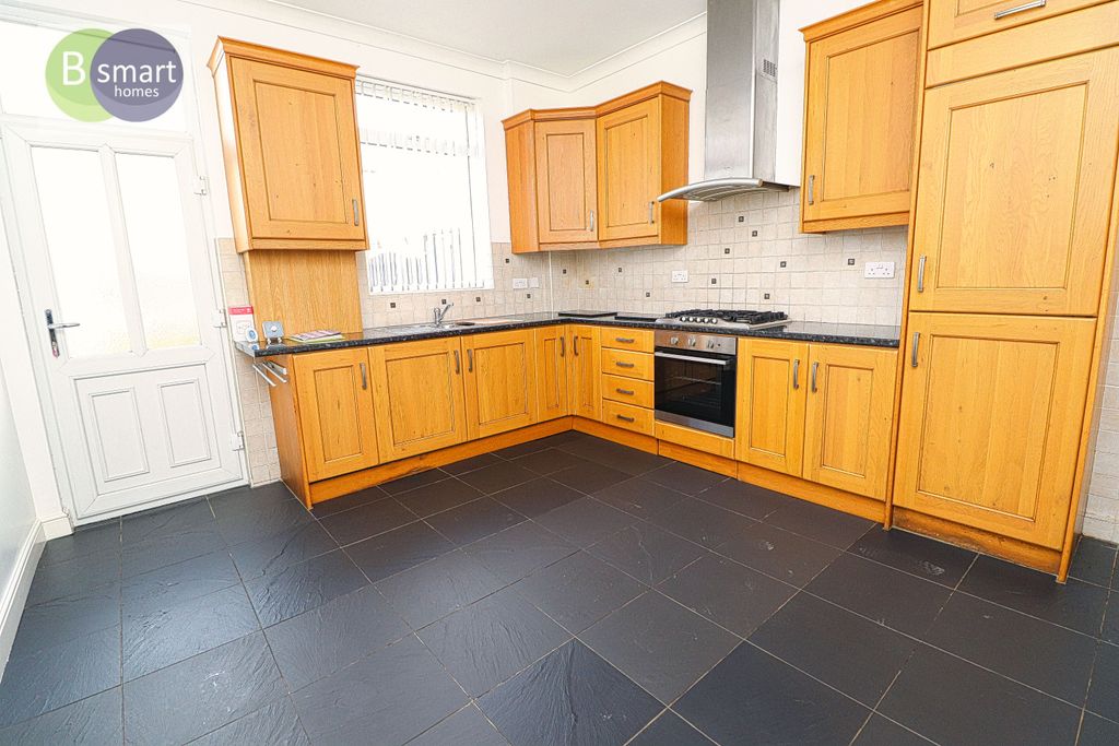 Property photo 3 of 11 Img_7760