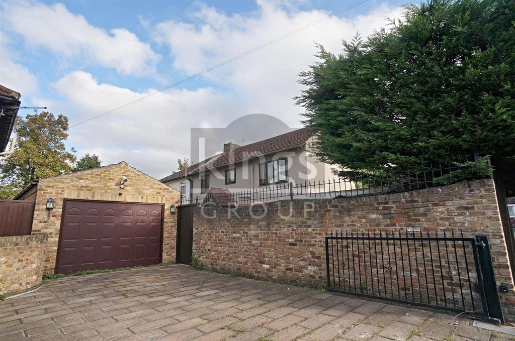 Property photo 1 of 16 Garage-Rear.Jpg