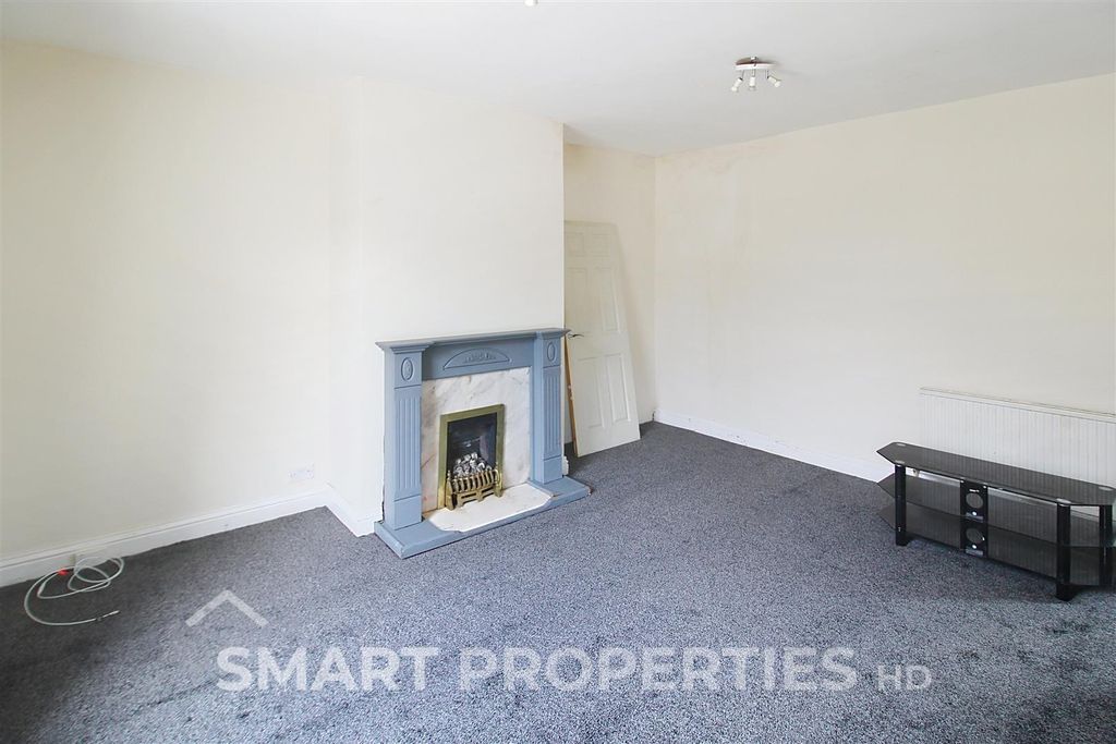 Property photo 2 of 6 Living Room