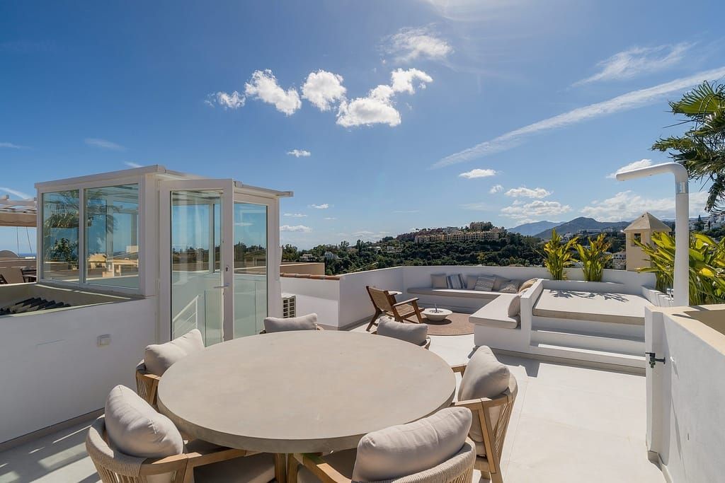 Property photo 3 of 24 Penthouse Apartment Esmara952 3