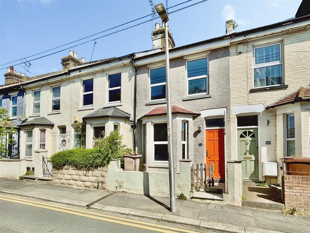 Property photo 1 of 12 Rochester Avenue