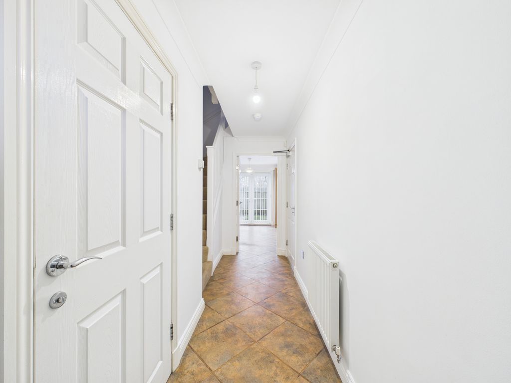 Property photo 3 of 23